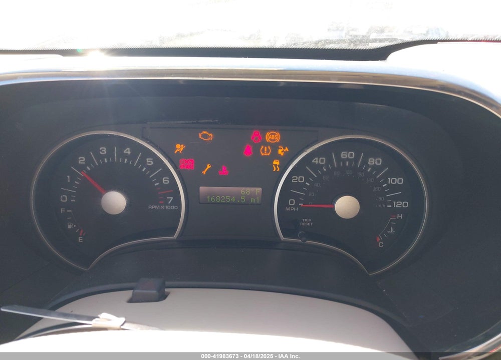 2006 FORD EXPLORER XLT VIN: 1FMEU63E66UA87405
