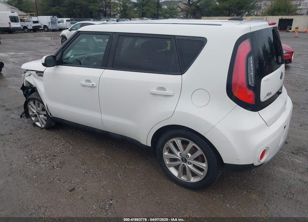 2018 KIA SOUL VIN: KNDJP3A58J7552575