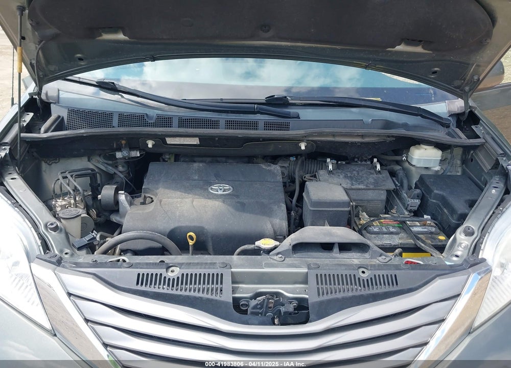 2012 TOYOTA SIENNA VIN: 5TDYK3DC0CS221618