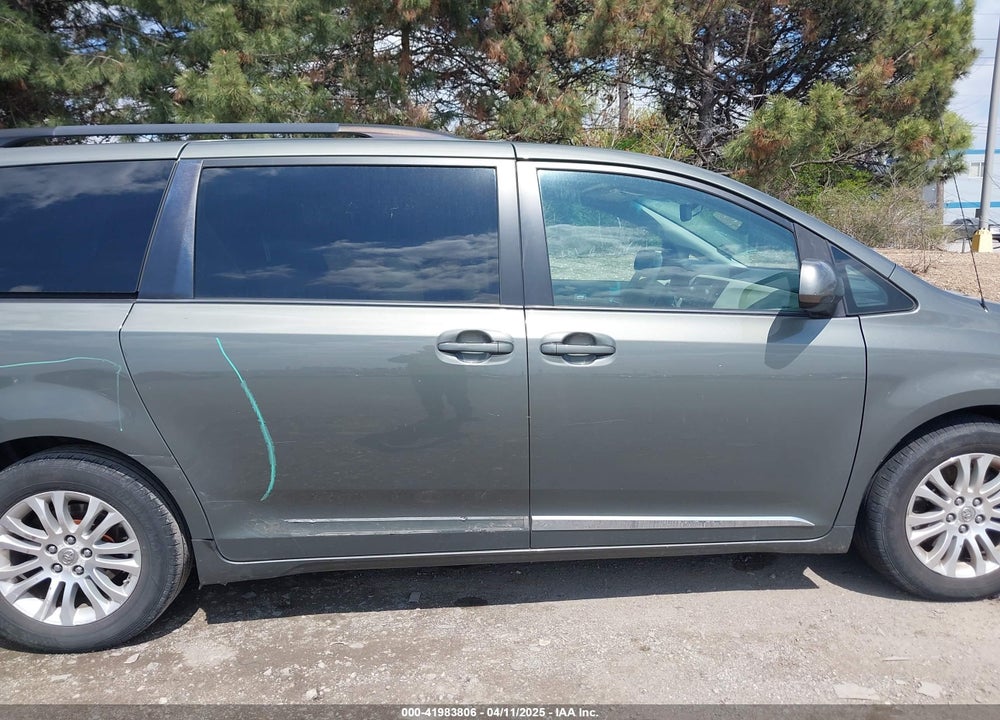 2012 TOYOTA SIENNA VIN: 5TDYK3DC0CS221618
