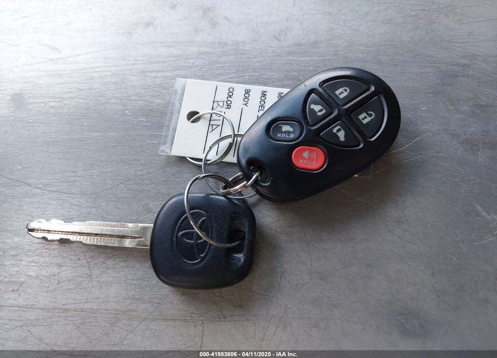 2012 TOYOTA SIENNA VIN: 5TDYK3DC0CS221618