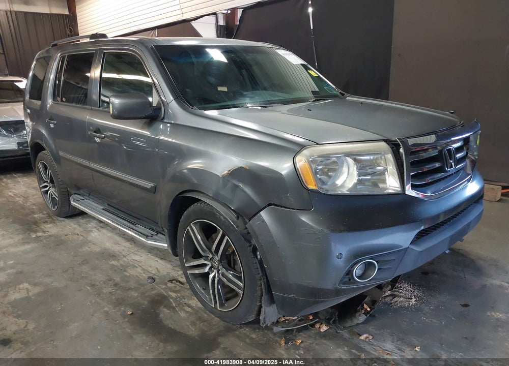2012 HONDA PILOT TOURING VIN: 5FNYF4H90CB079607