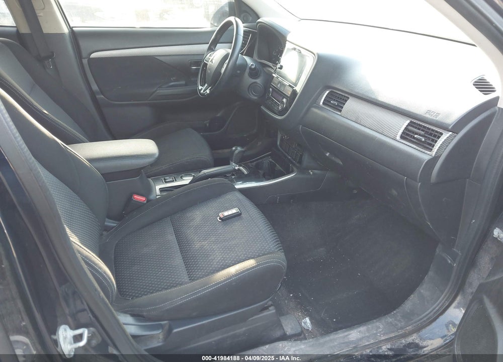 2018 MITSUBISHI OUTLANDER VIN: JA4AD3A37JZ021888