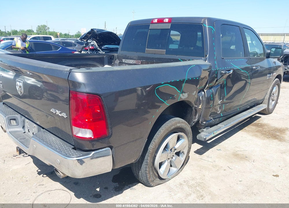 2018 RAM 1500 VIN: 3C6RR7LT8JG140135