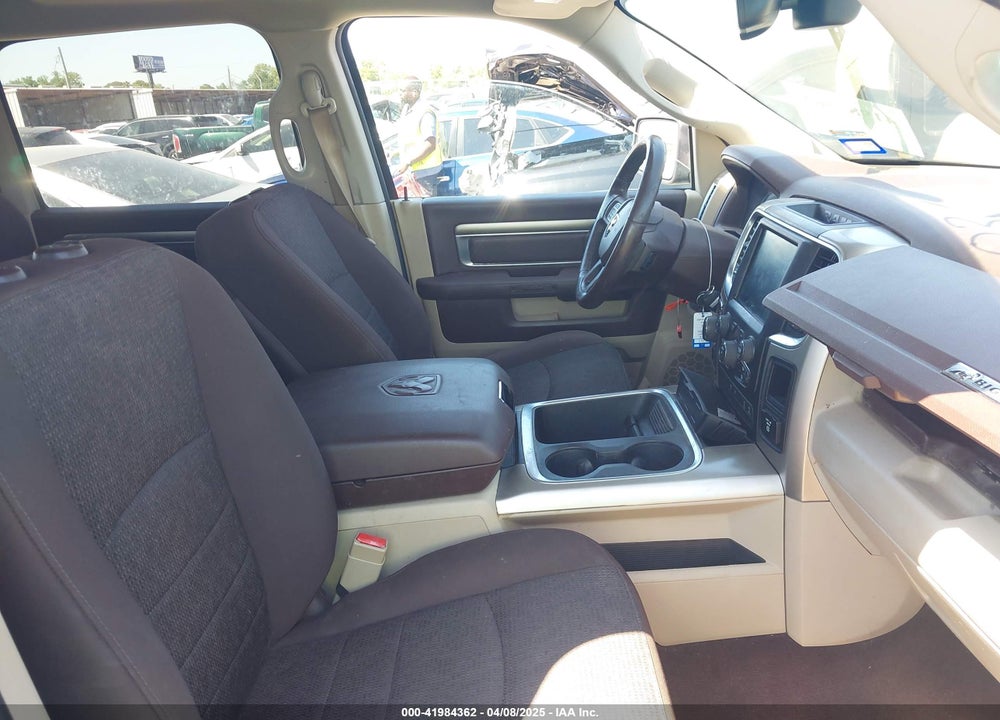 2018 RAM 1500 VIN: 3C6RR7LT8JG140135