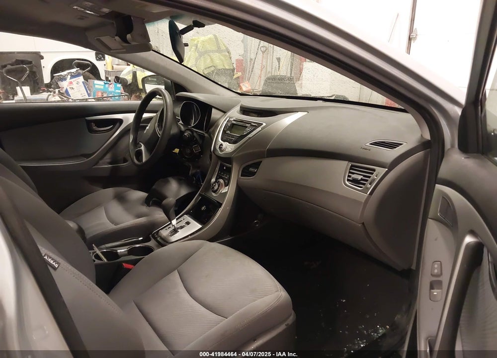 2011 HYUNDAI ELANTRA VIN: 5NPDH4AE9BH002718