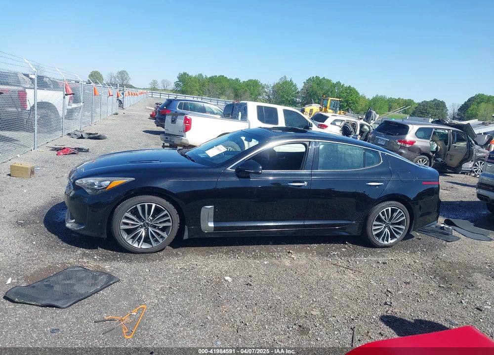 2018 KIA STINGER VIN: KNAE25LA7J6012188