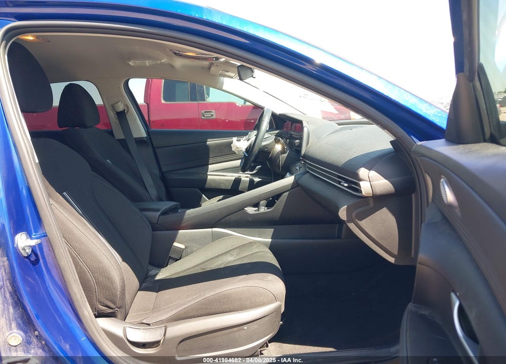 2023 HYUNDAI ELANTRA VIN: 5NPLS4AG6PH111109