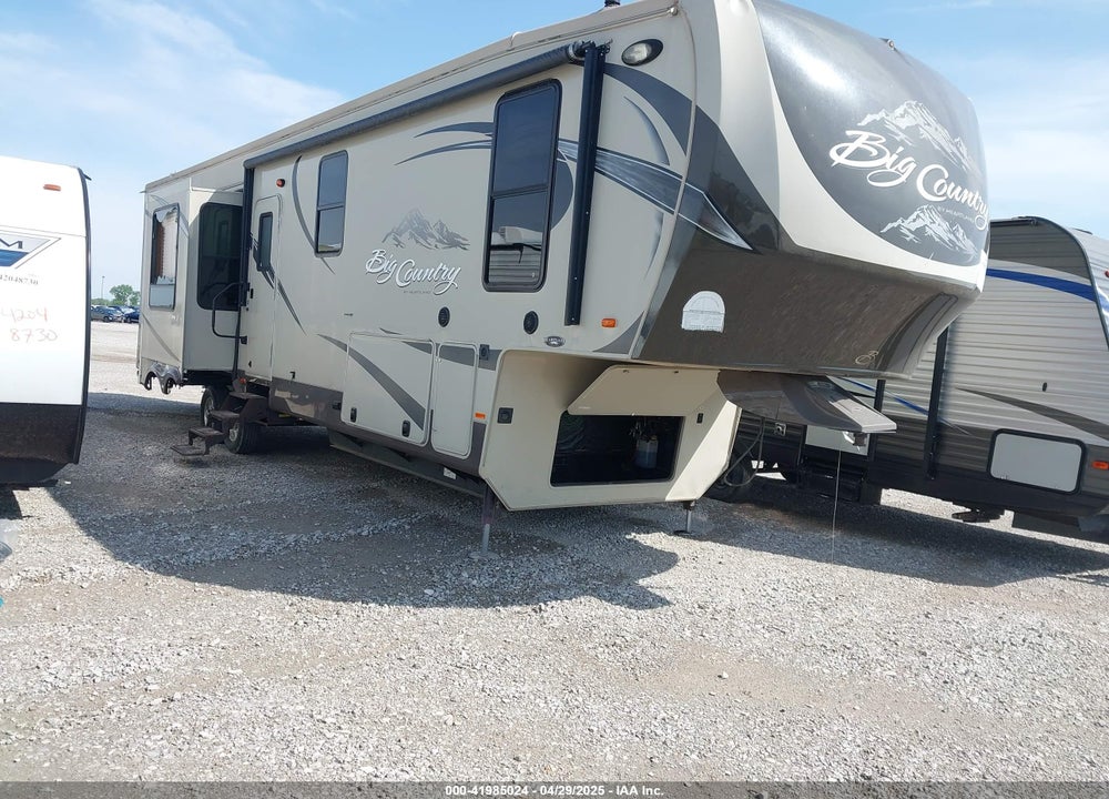 2013 HEARTLAND BIG CONTRY VIN: 5SFBG3924DE254178