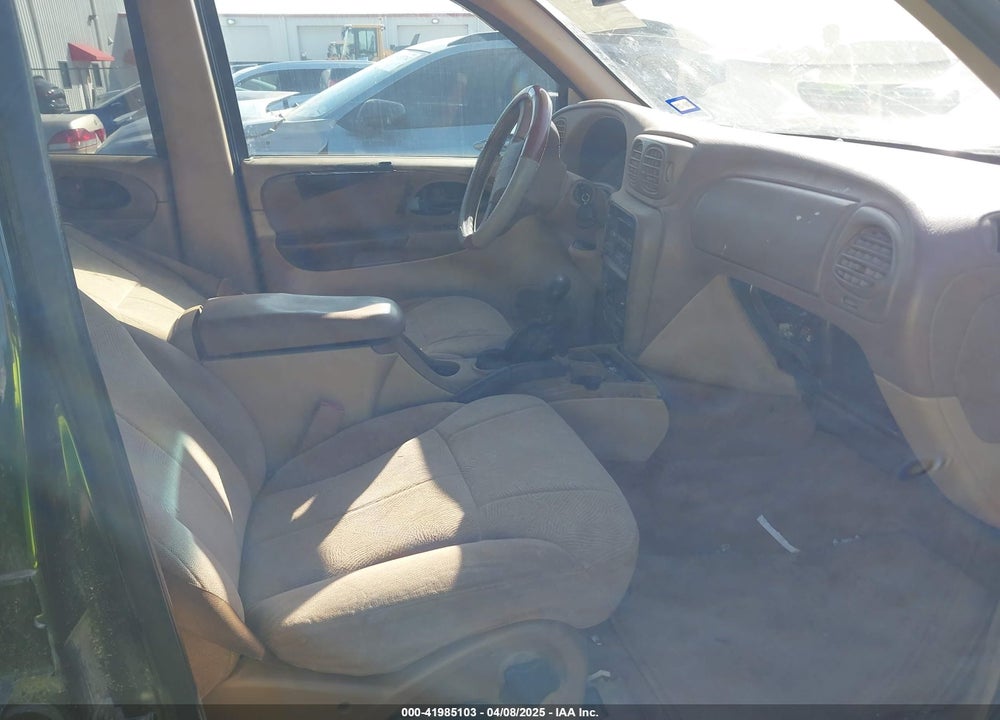 2003 CHEVROLET TRAILBLAZER EXT LT VIN: 1GNES16S836119177