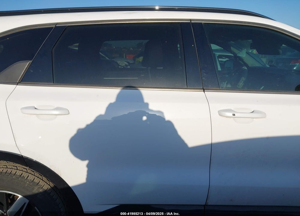 2021 KIA SORENTO S VIN: 5XYRL4LCXMG006027