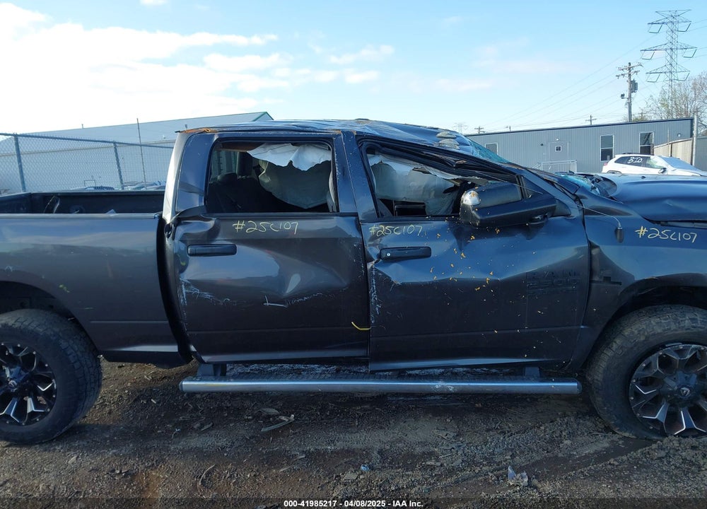 2018 RAM 2500 VIN: 3C6UR5CL8JG106940