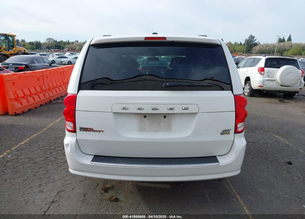 2017 DODGE GRAND CARAVAN VIN: 2C4RDGCG1HR561127