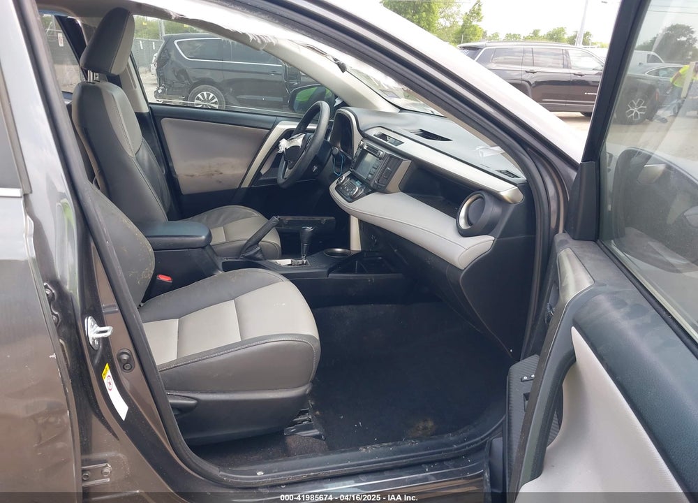 2015 TOYOTA RAV4 XLE VIN: JTMWFREVXFJ041014