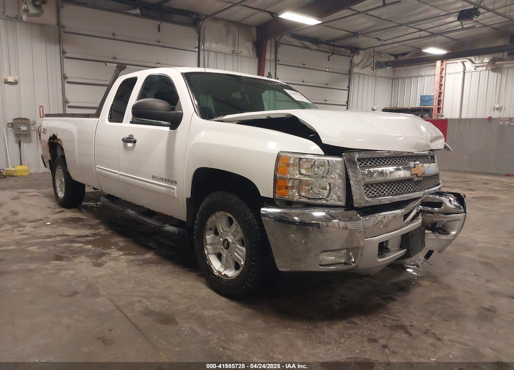 2013 CHEVROLET SILVERADO 1500 LT VIN: 1GCRKSE09DZ261599