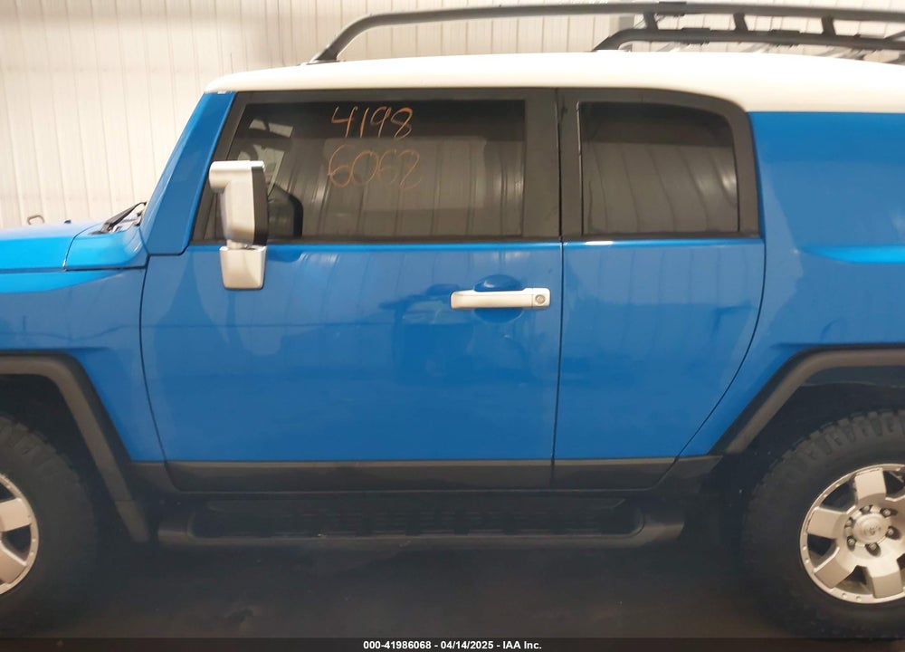 2008 TOYOTA FJ CRUISER VIN: JTEBU11F38K018980