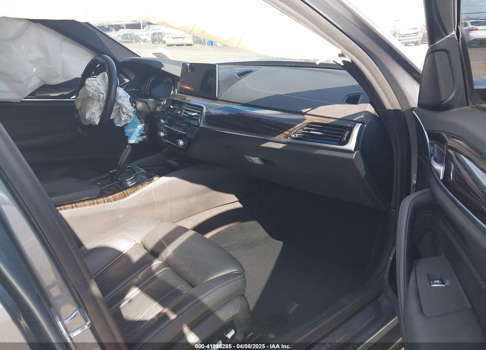 2018 BMW 5 SERIES VIN: WBAJA7C54JWA74490