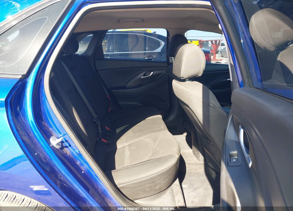 2018 HYUNDAI ELANTRA GT VIN: KMHH35LE2JU078218