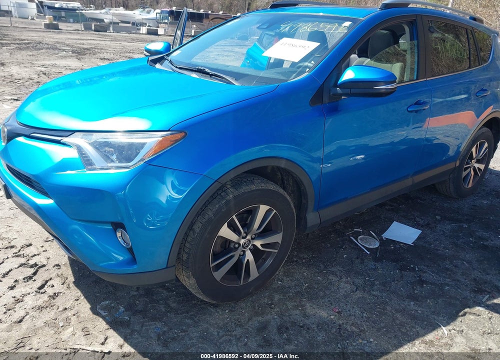 2018 TOYOTA RAV4 VIN: JTMRFREV1JD251599