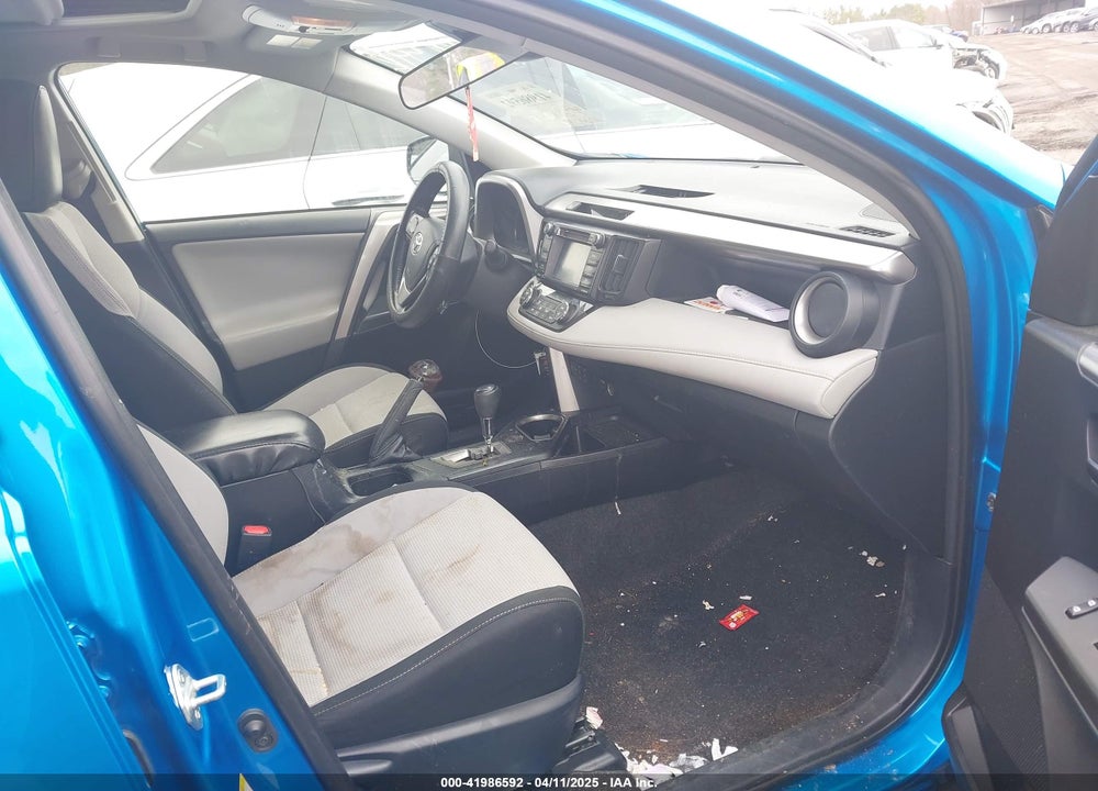 2018 TOYOTA RAV4 VIN: JTMRFREV1JD251599