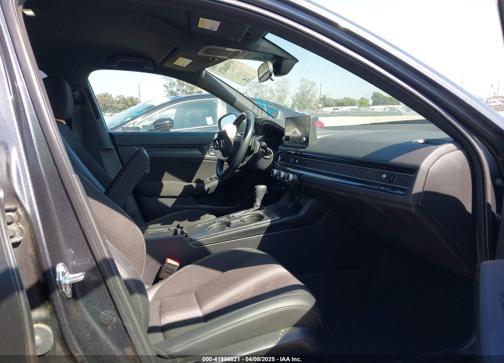 2022 HONDA CIVIC VIN: 2HGFE2F55NH575211