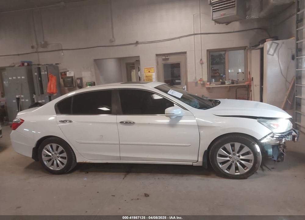 2013 HONDA ACCORD VIN: 1HGCR2F85DA091294