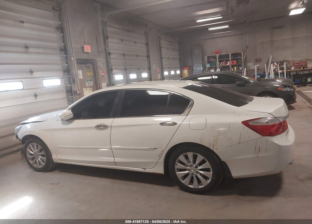 2013 HONDA ACCORD VIN: 1HGCR2F85DA091294