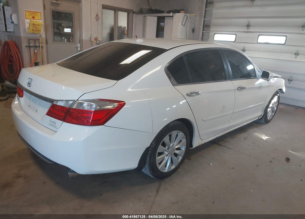 2013 HONDA ACCORD VIN: 1HGCR2F85DA091294