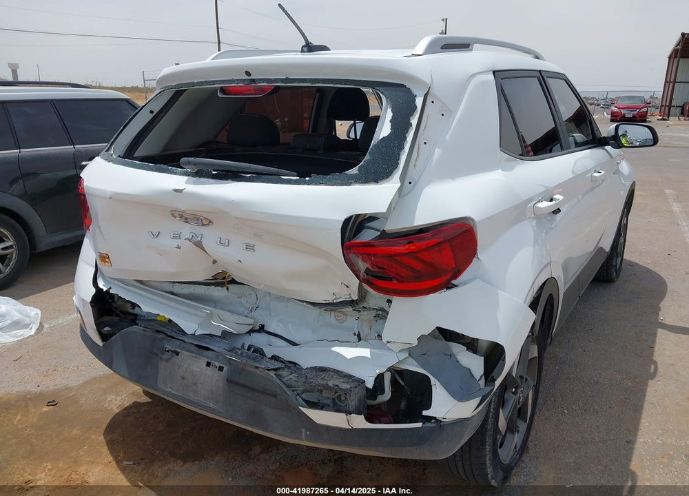 2023 HYUNDAI VENUE SEL VIN: KMHRC8A39PU258585