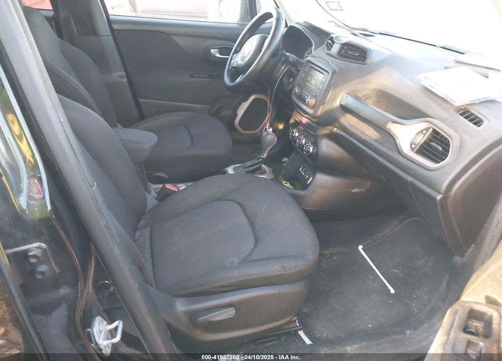 2016 JEEP RENEGADE VIN: ZACCJABT2GPE28261