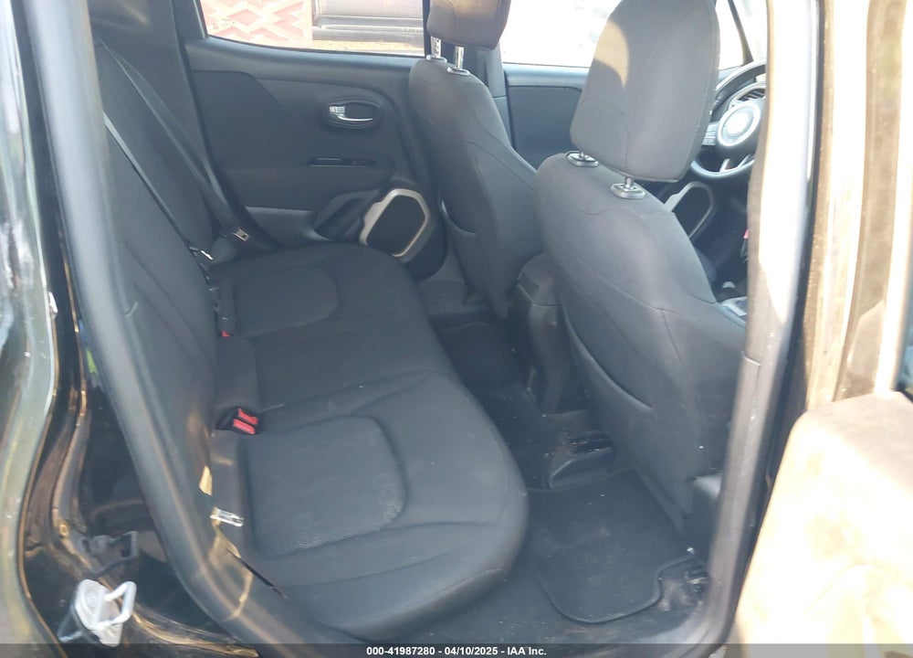 2016 JEEP RENEGADE VIN: ZACCJABT2GPE28261