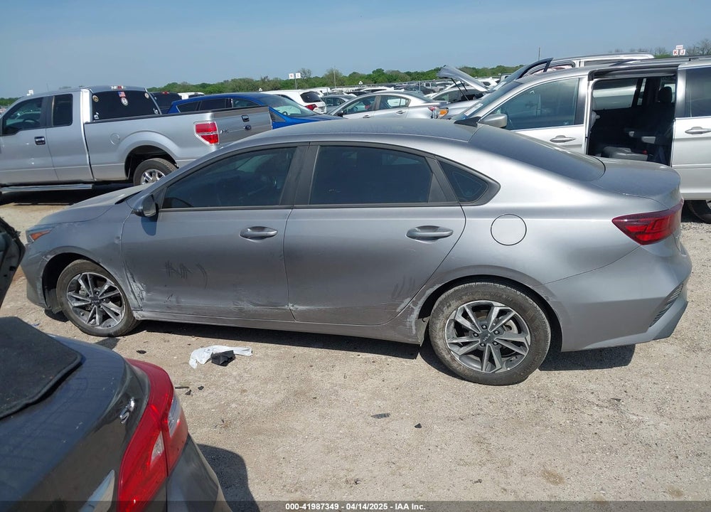 2024 KIA FORTE VIN: 3KPF24AD3RE823572