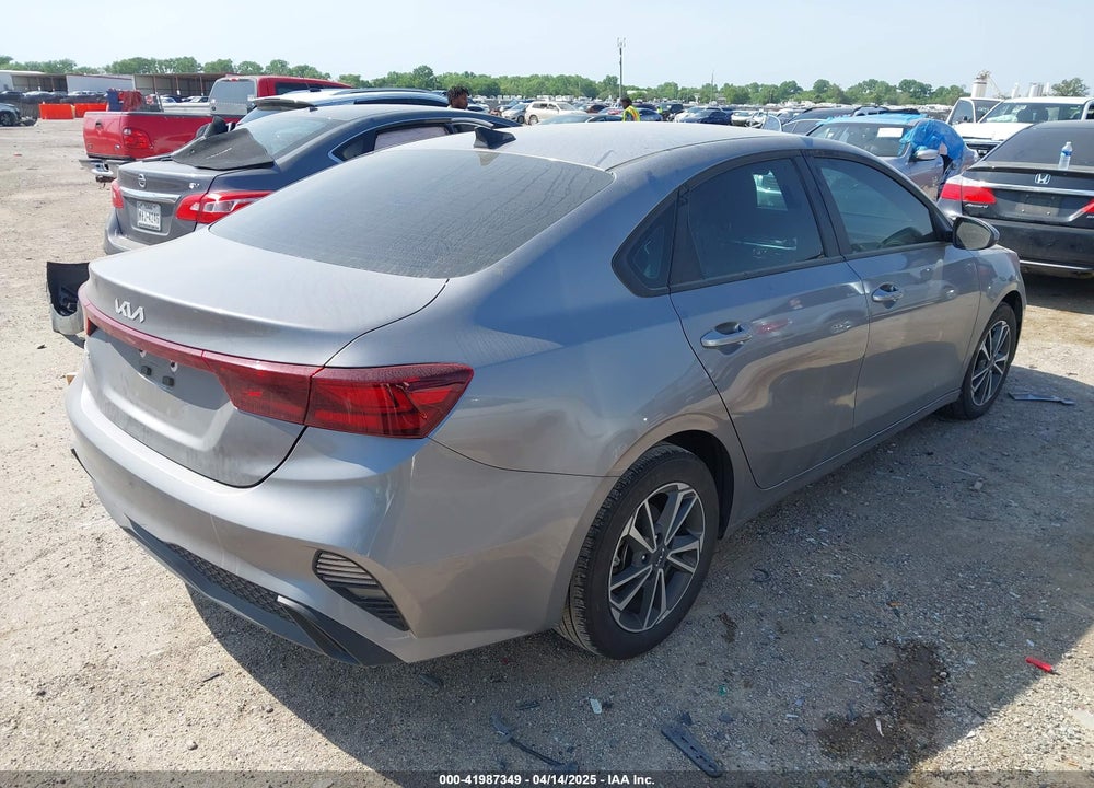 2024 KIA FORTE VIN: 3KPF24AD3RE823572