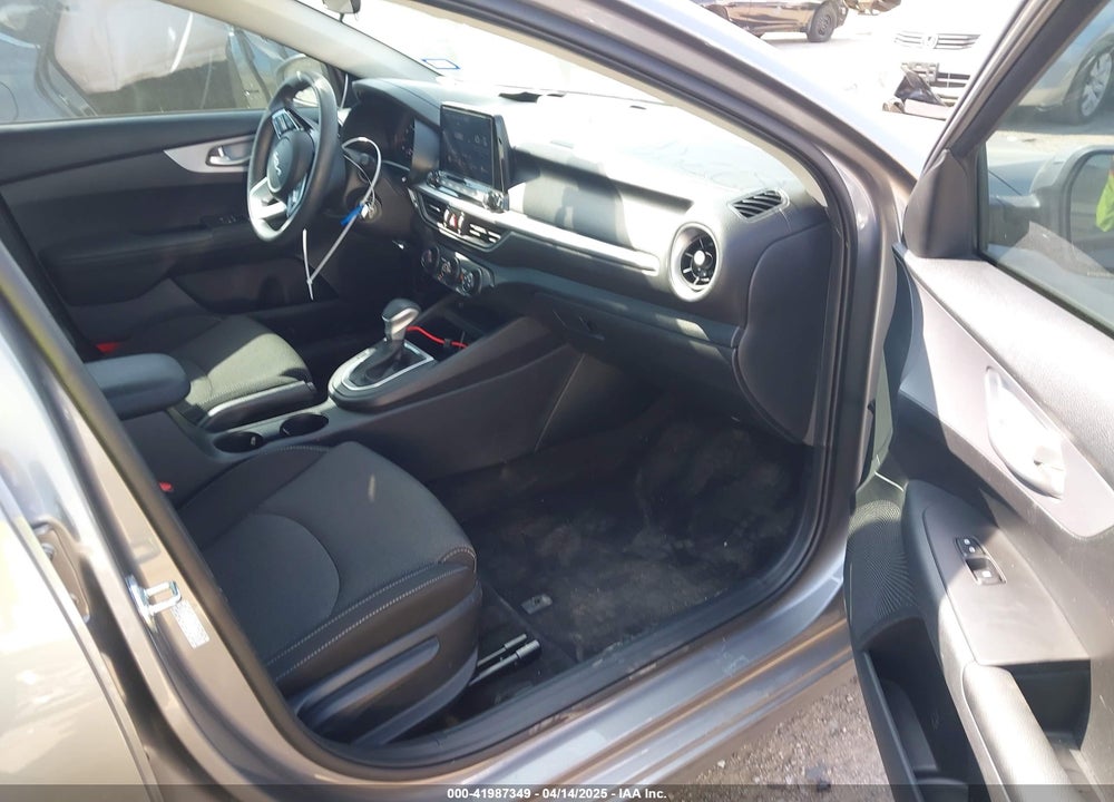 2024 KIA FORTE VIN: 3KPF24AD3RE823572