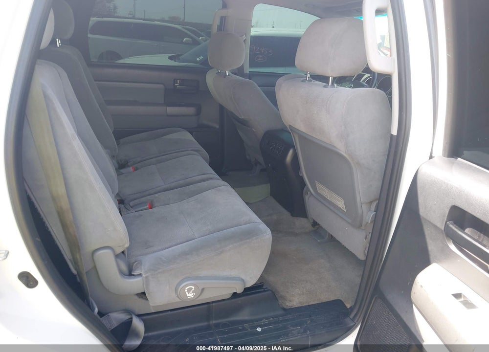 2010 TOYOTA SEQUOIA VIN: 5TDBW5G14AS030314
