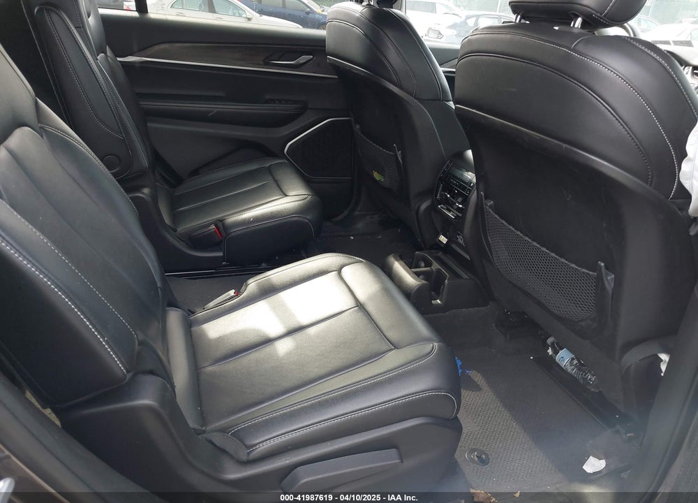 2021 JEEP GRAND CHEROKEE L LIMITED 4X4 VIN: 1C4RJKBG2M8213100