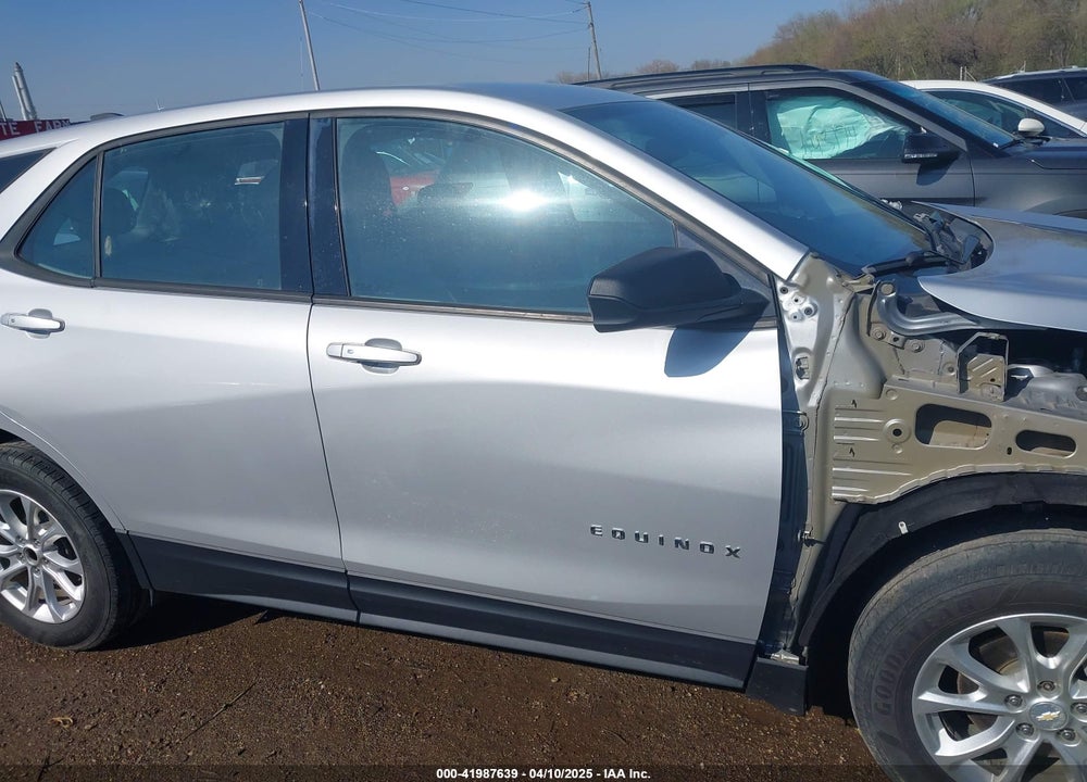2018 CHEVROLET EQUINOX VIN: 2GNAXREV3J6125311