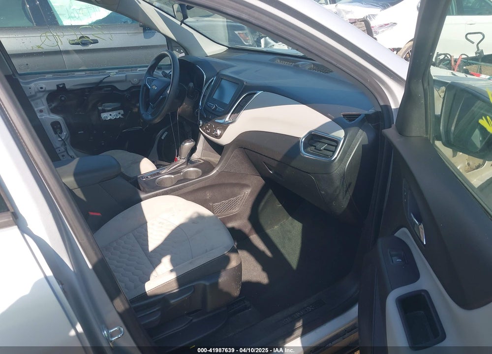 2018 CHEVROLET EQUINOX VIN: 2GNAXREV3J6125311