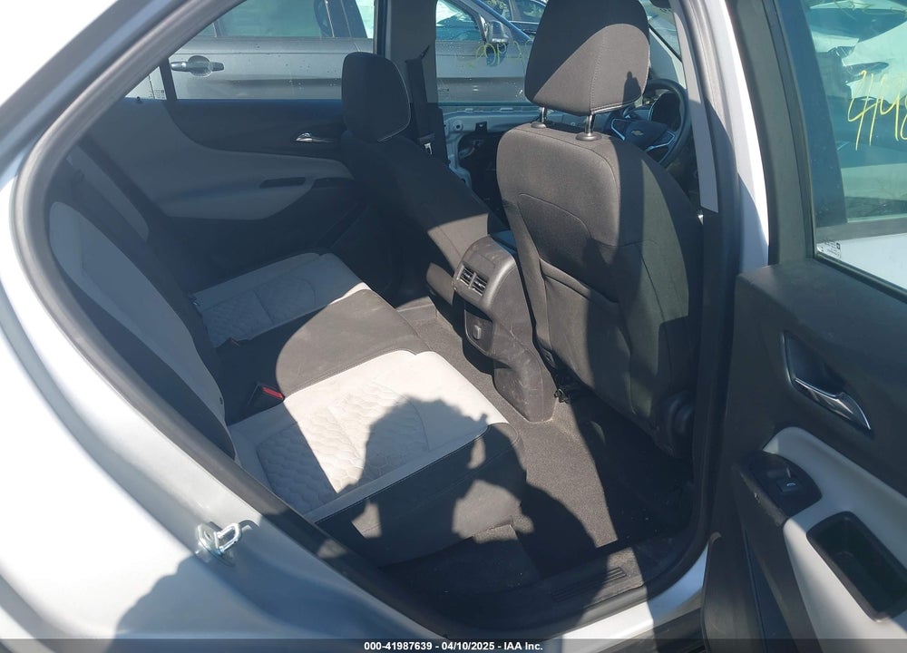 2018 CHEVROLET EQUINOX VIN: 2GNAXREV3J6125311