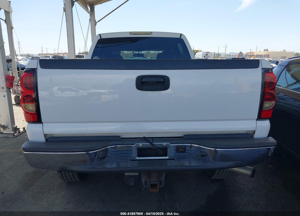 2007 CHEVROLET SILVERADO 2500HD CLASSIC LT2 VIN: 1GCHK23D57F157098