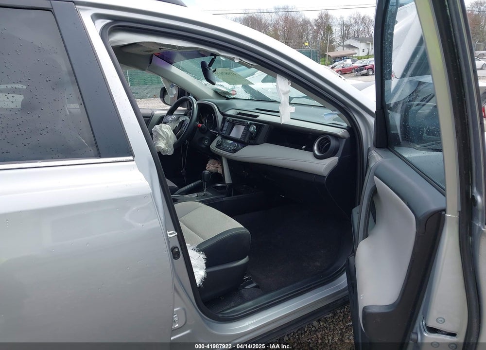2016 TOYOTA RAV4 XLE VIN: 2T3RFREV3GW453890