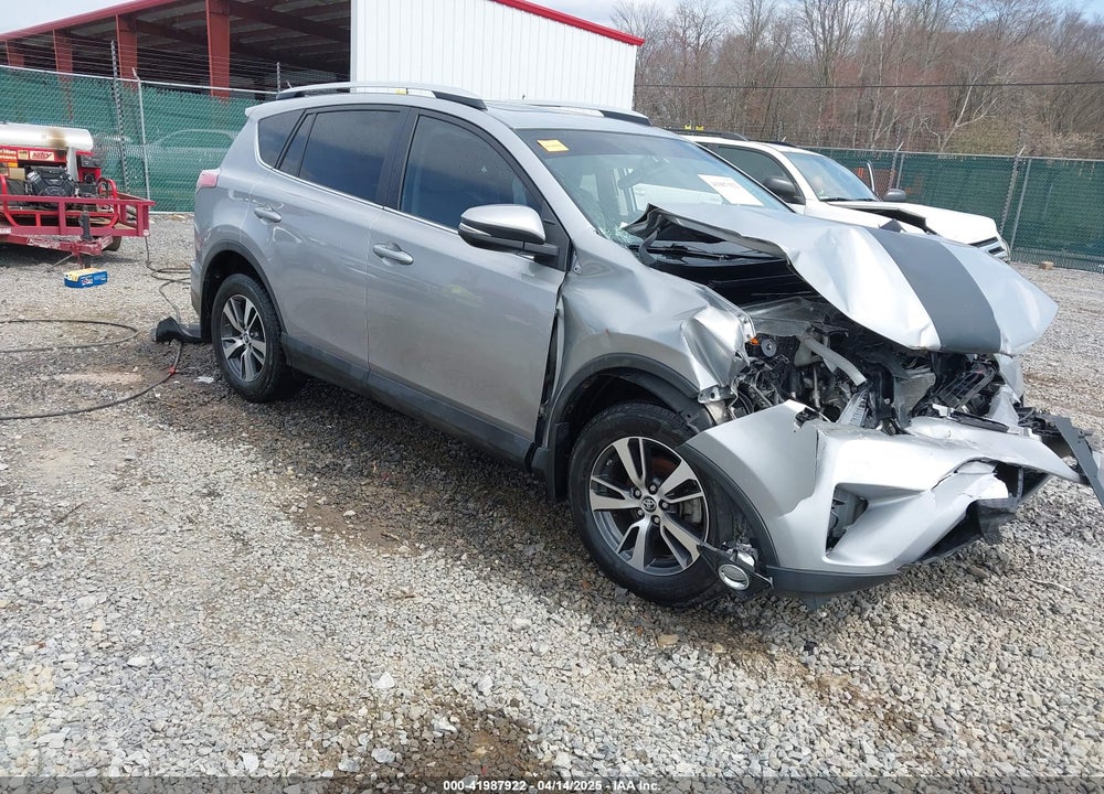 2016 TOYOTA RAV4 XLE VIN: 2T3RFREV3GW453890