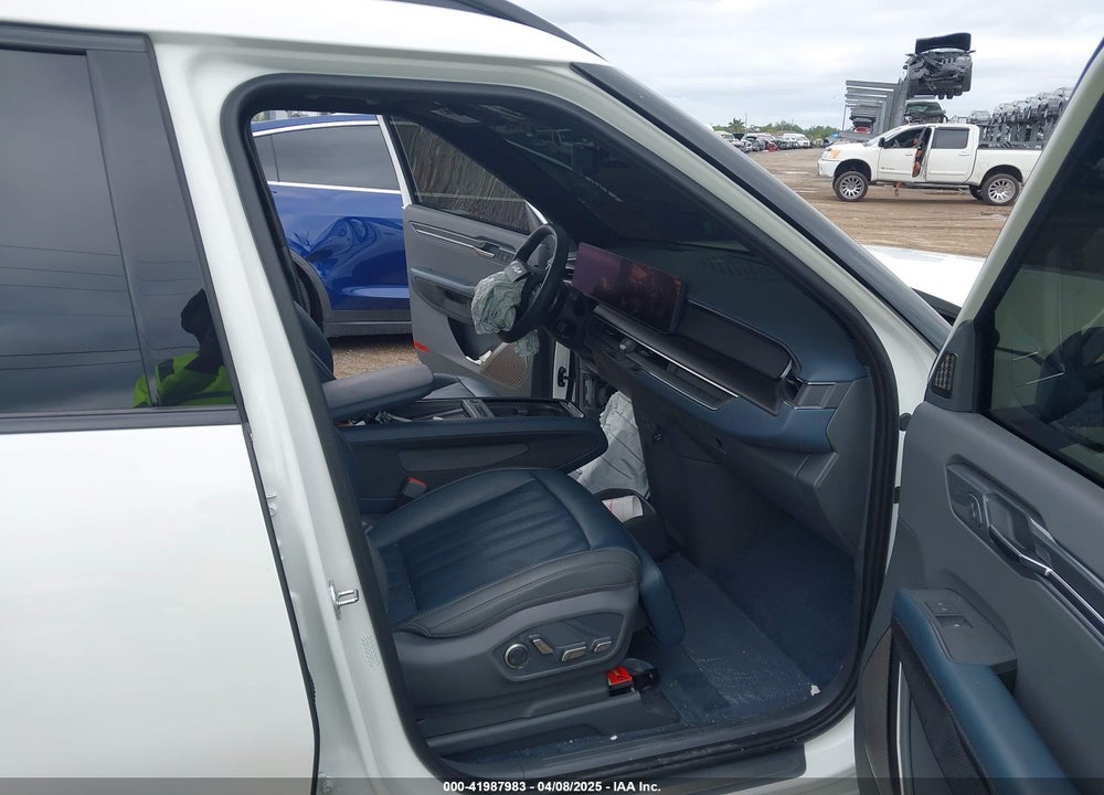 2024 KIA EV9 VIN: KNDAEFS57R6038403