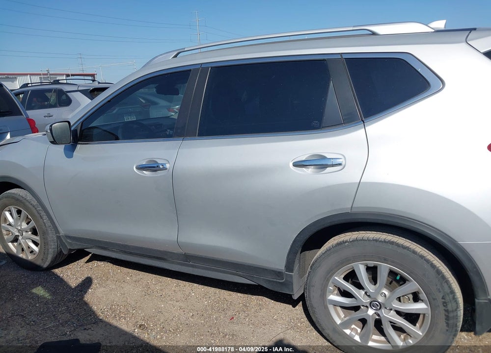 2019 NISSAN ROGUE SV VIN: JN8AT2MT0KW258034