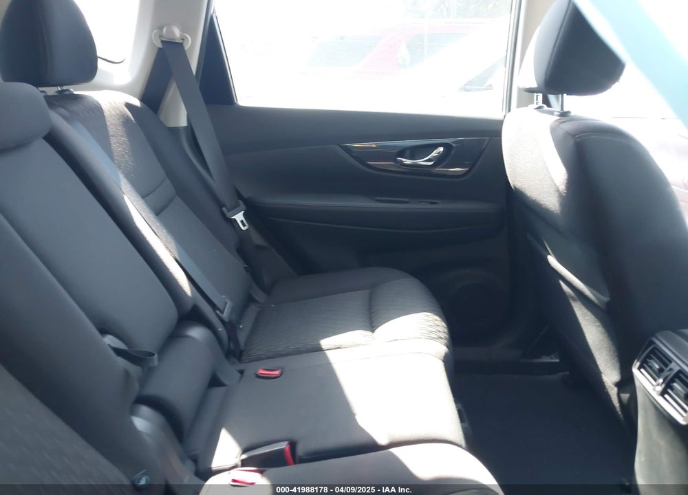 2019 NISSAN ROGUE SV VIN: JN8AT2MT0KW258034