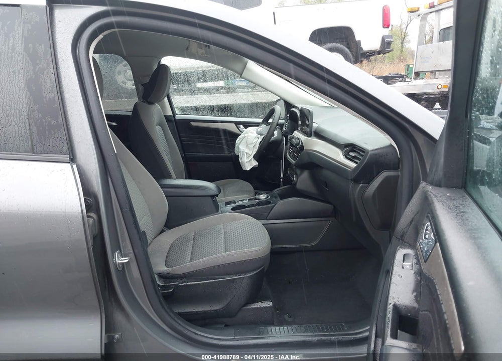 2021 FORD ESCAPE VIN: 1FMCU0G62MUA14035