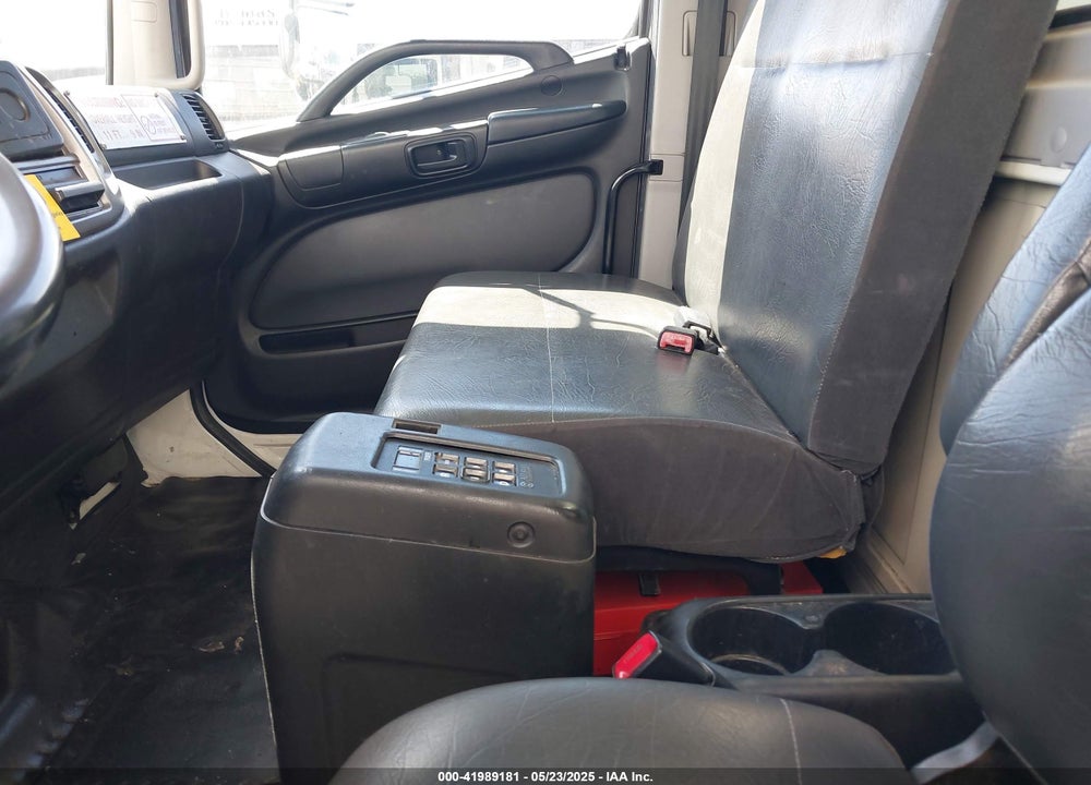 2013 HINO 338 VIN: 5PVNV8JV2D4S52959
