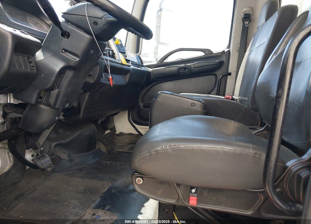 2013 HINO 338 VIN: 5PVNV8JV2D4S52959