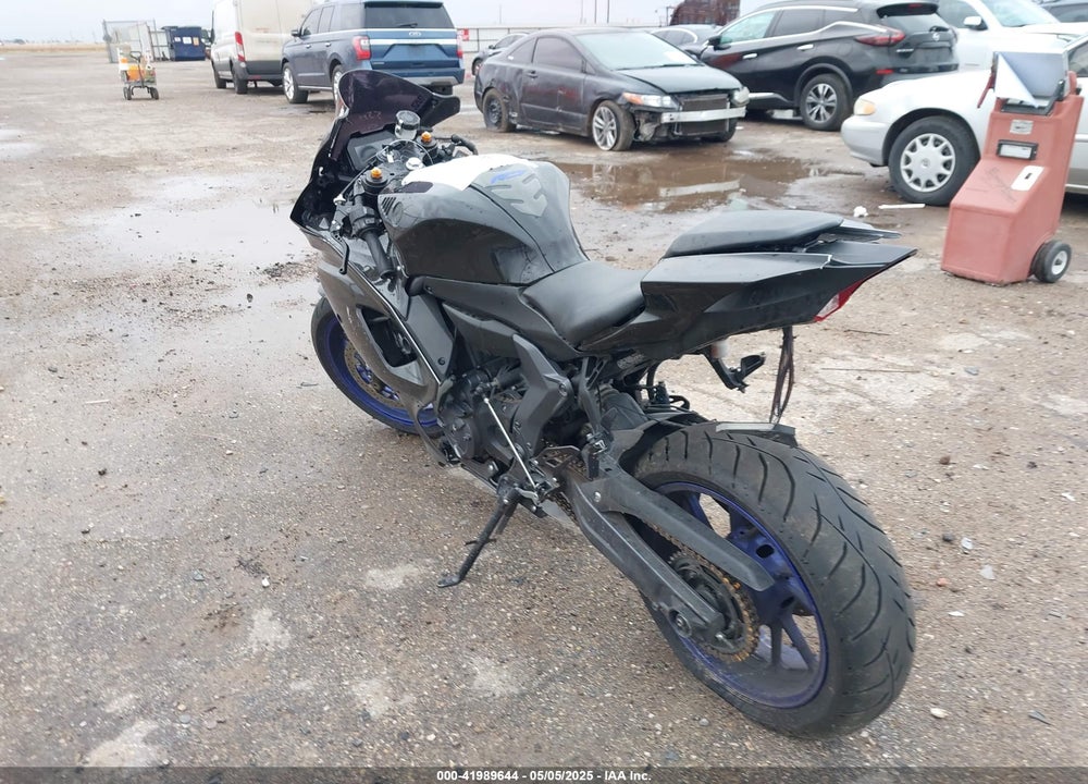 2024 YAMAHA YZFR7 VIN: JYARM38E7RA010041