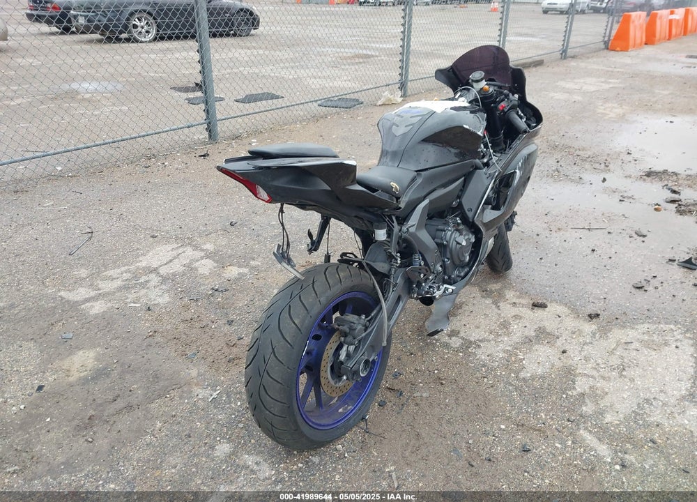2024 YAMAHA YZFR7 VIN: JYARM38E7RA010041